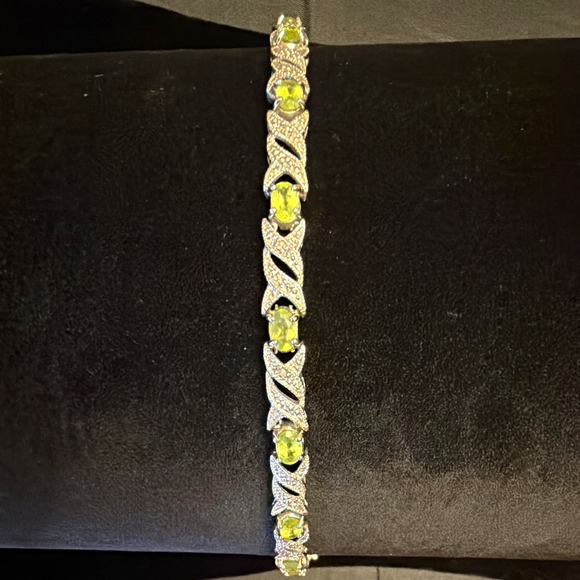 Fas Jewelry - Vintage FAS 925 Sterling Silver Lime Green Peridot X&O Hugs Kisses Tennis Bracel